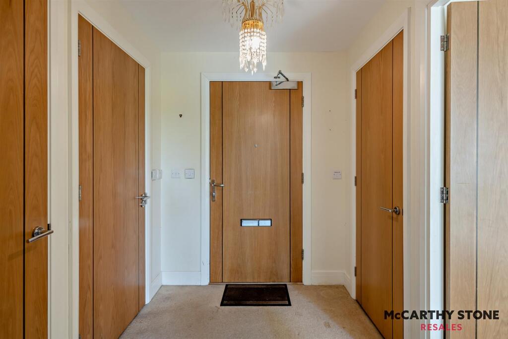 8587040-interior14-800.jpg