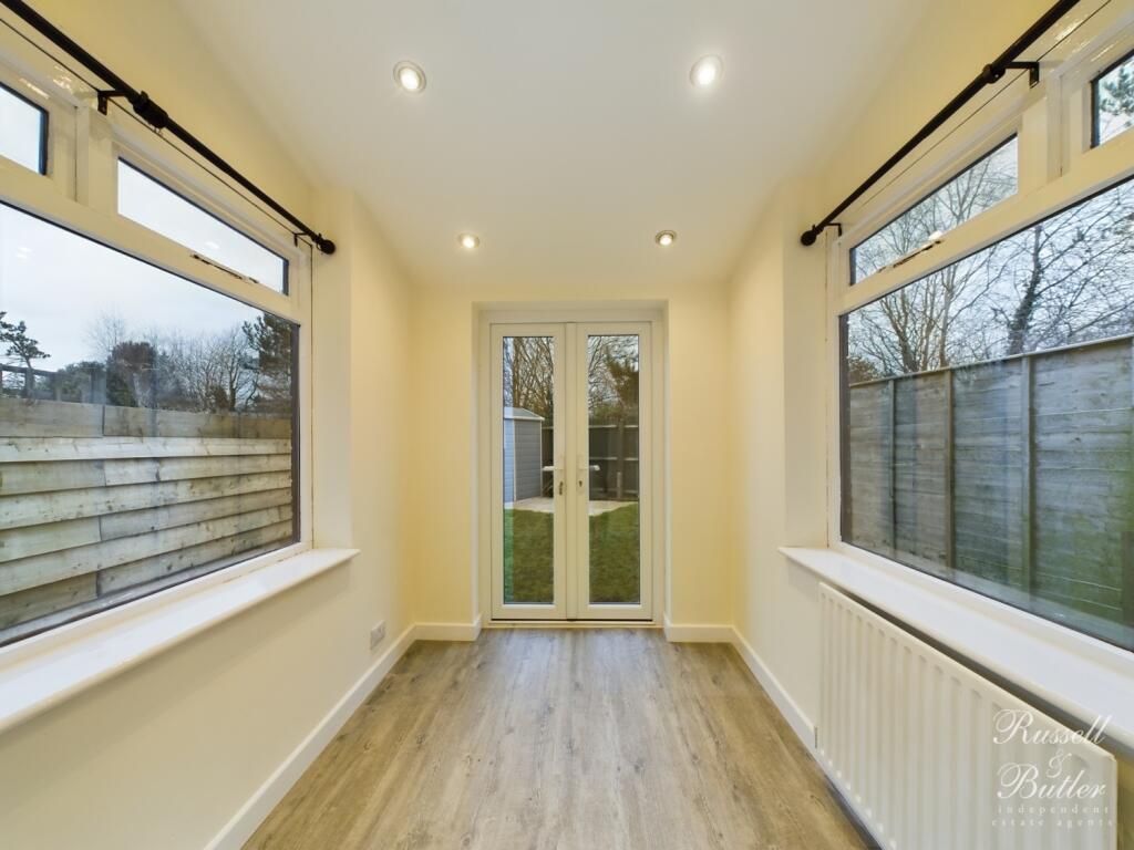 CAM01995G0-PR0234-STILL003