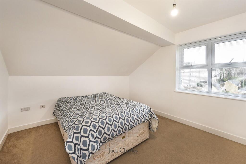 Flat 3, 3 Park Rd, Tn4 9JN 005.jpg