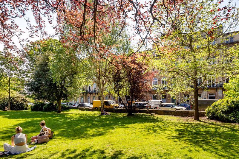 Victoria Square Gardens 