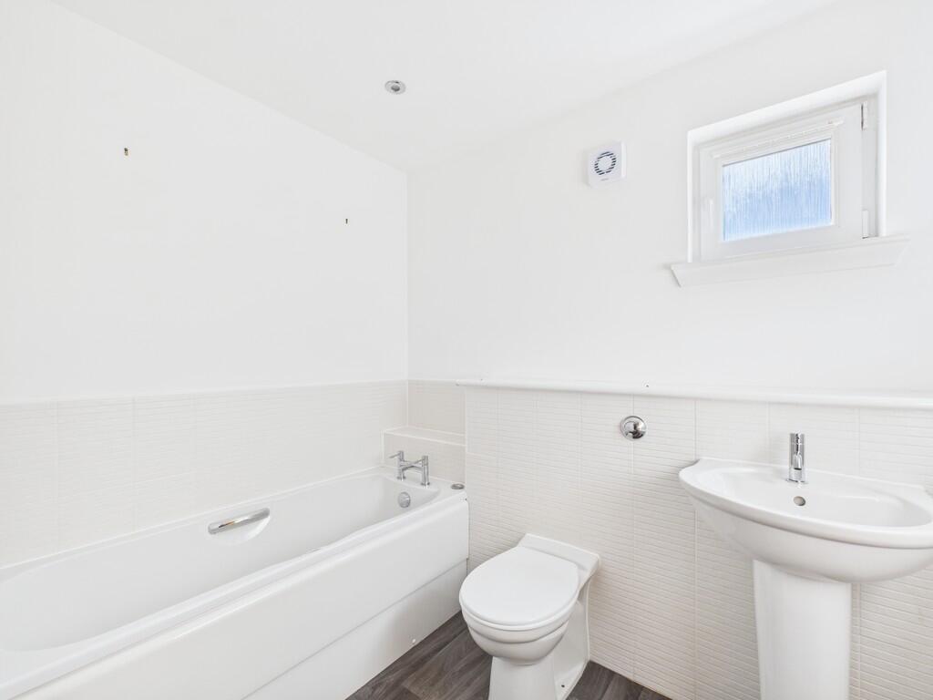 CAM05526G0-PR0039...