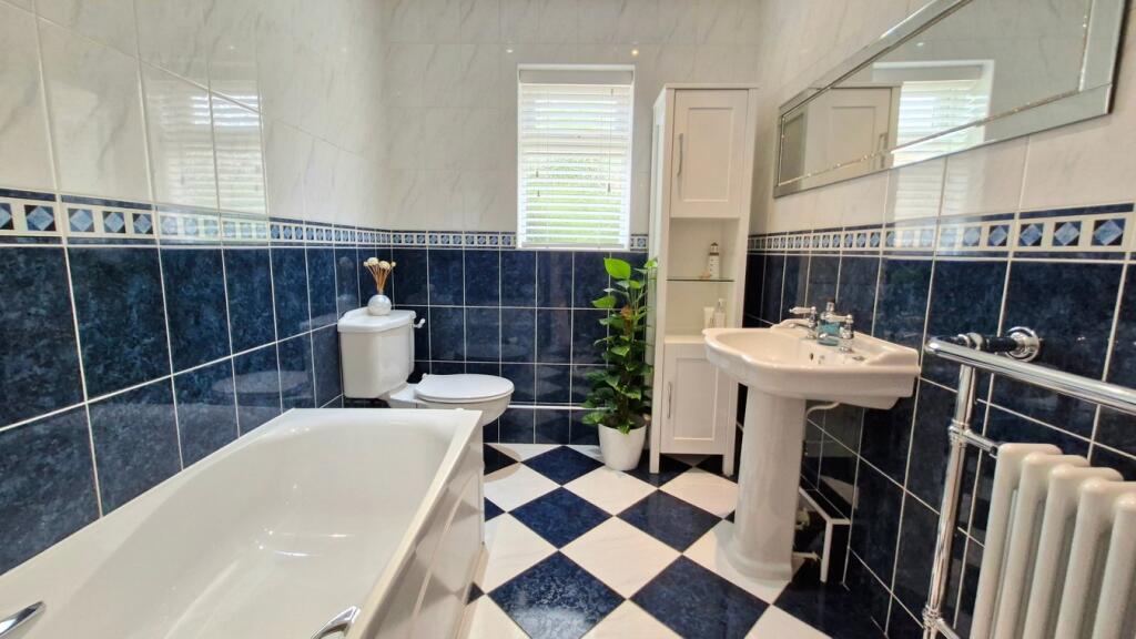 Bungalow -  Bathroom