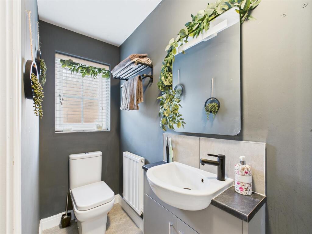 En-suite shower room