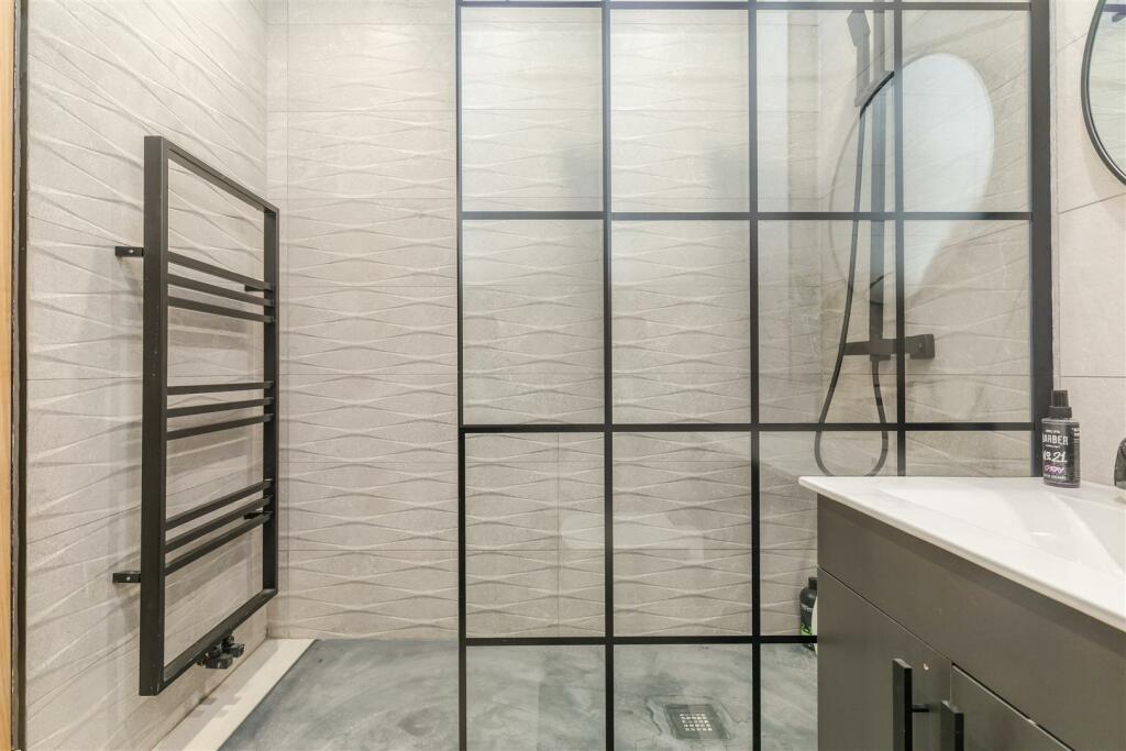 Embassy Court, Flat 3-36.JPG