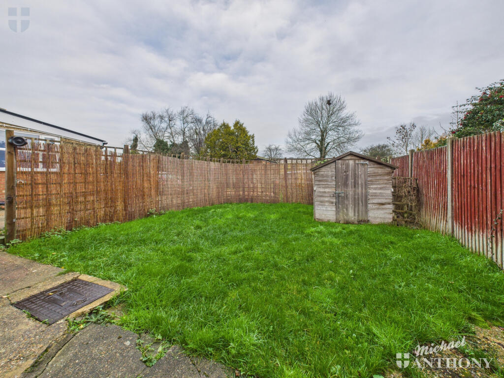 CAM03852G0-PR0501-STILL015