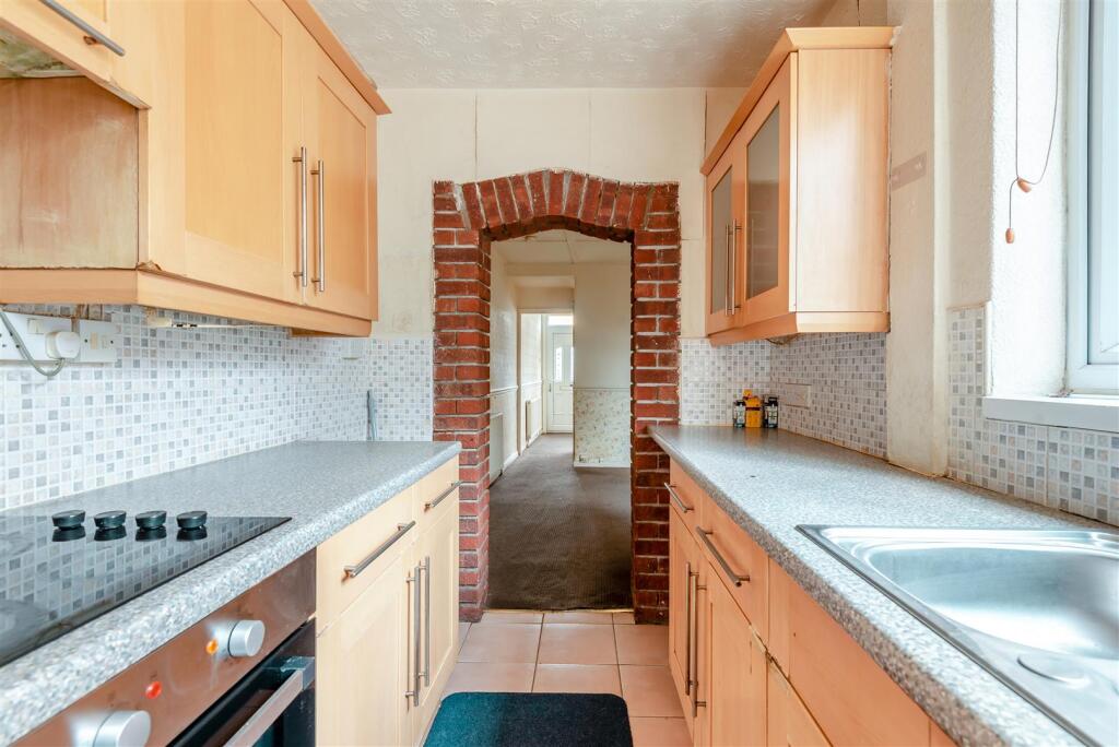 8660603-interior08.jpg