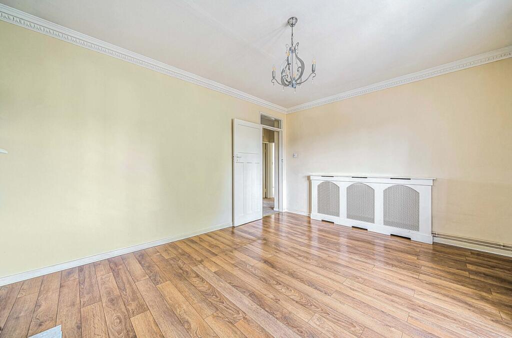 29-681de86edf15c-...