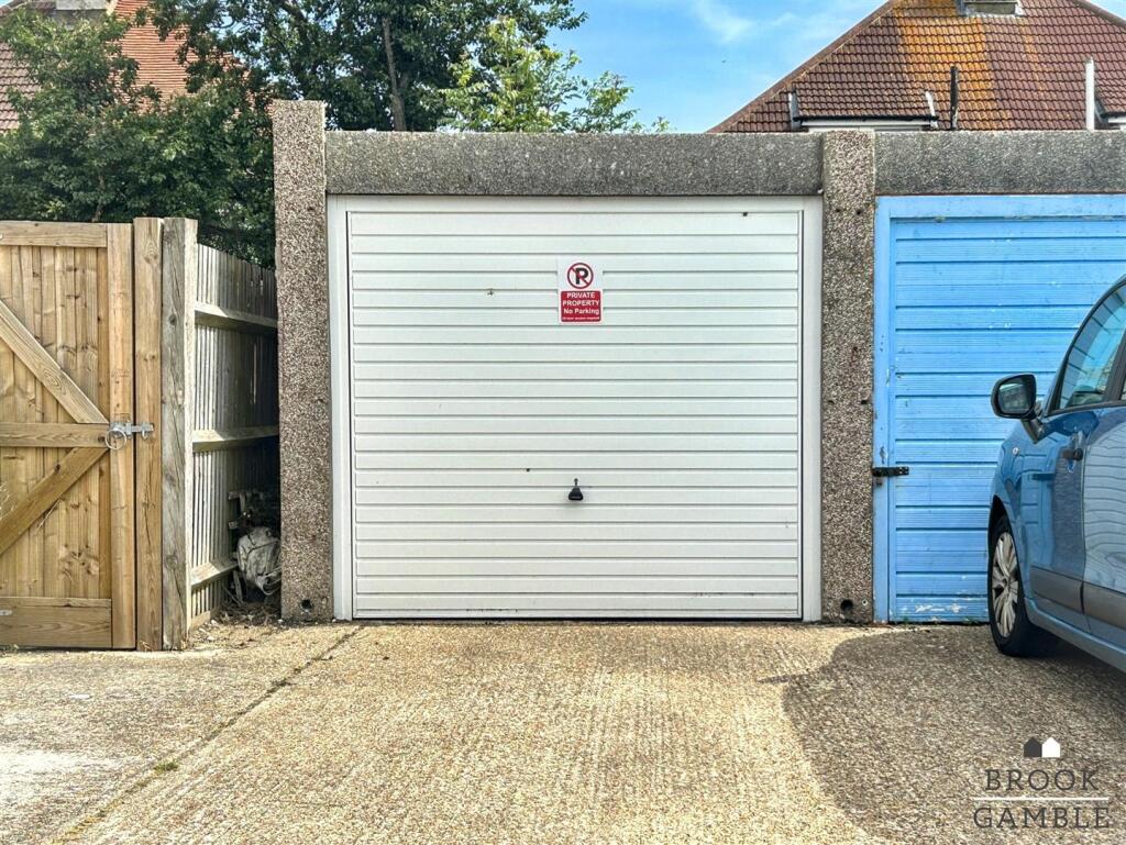 01323 438506