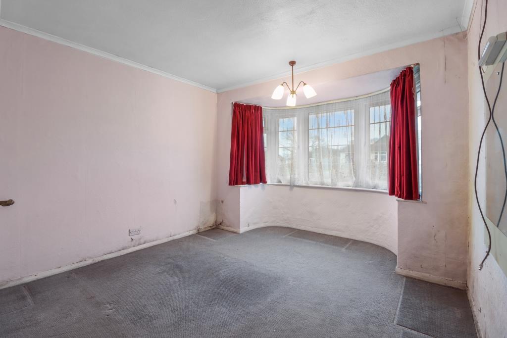 Bedroom 1.jpg