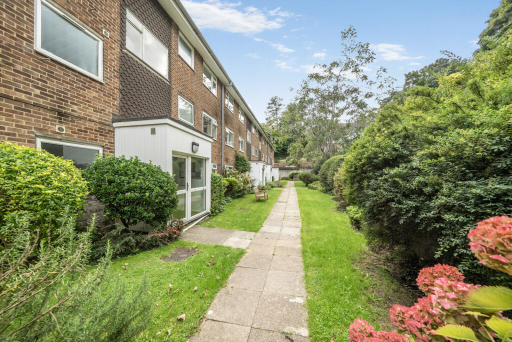 1358395-3-68d2a71...