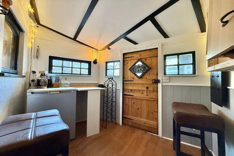 Outside Garden Feature/Bar