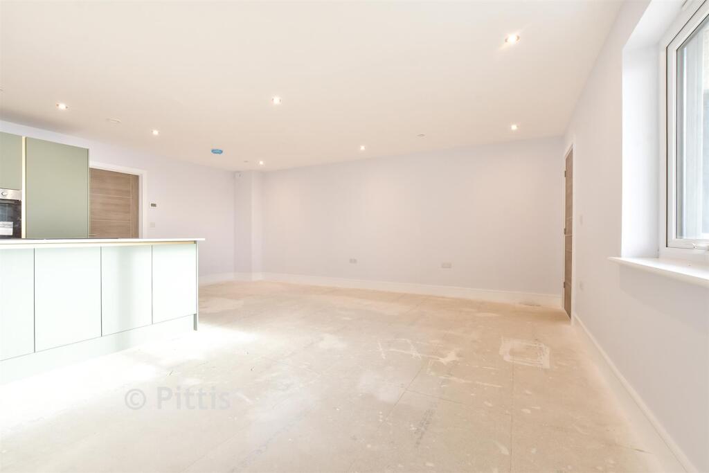 Kitchen/ Living Room