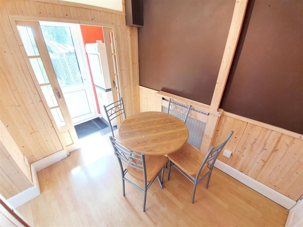Breakfast rm.jpg