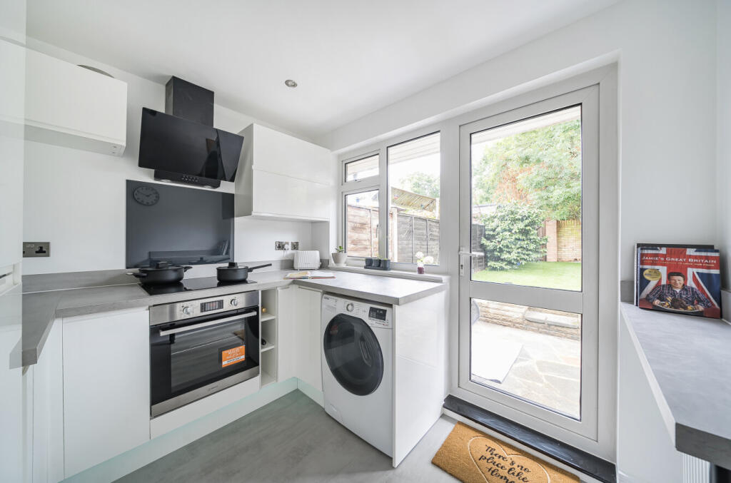 1333511-18-688b71...