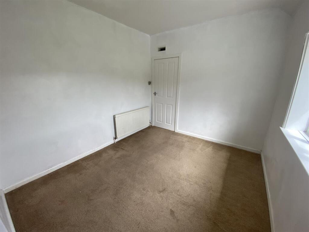 28 Granny Lane - 5.jpeg