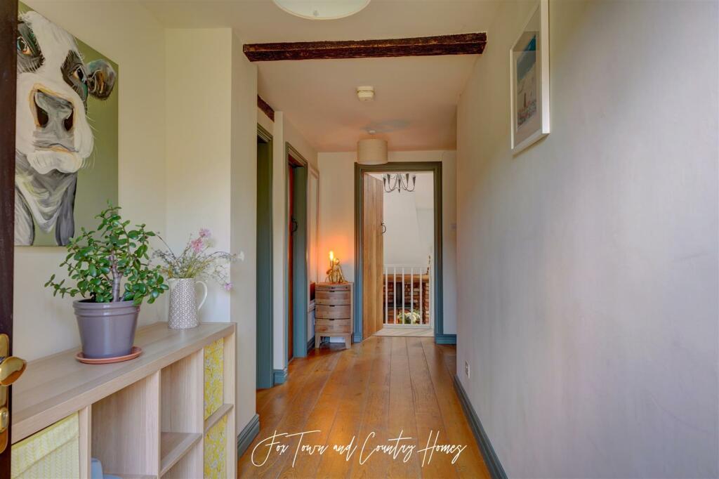 15 Holt Castle Drive (1).jpg