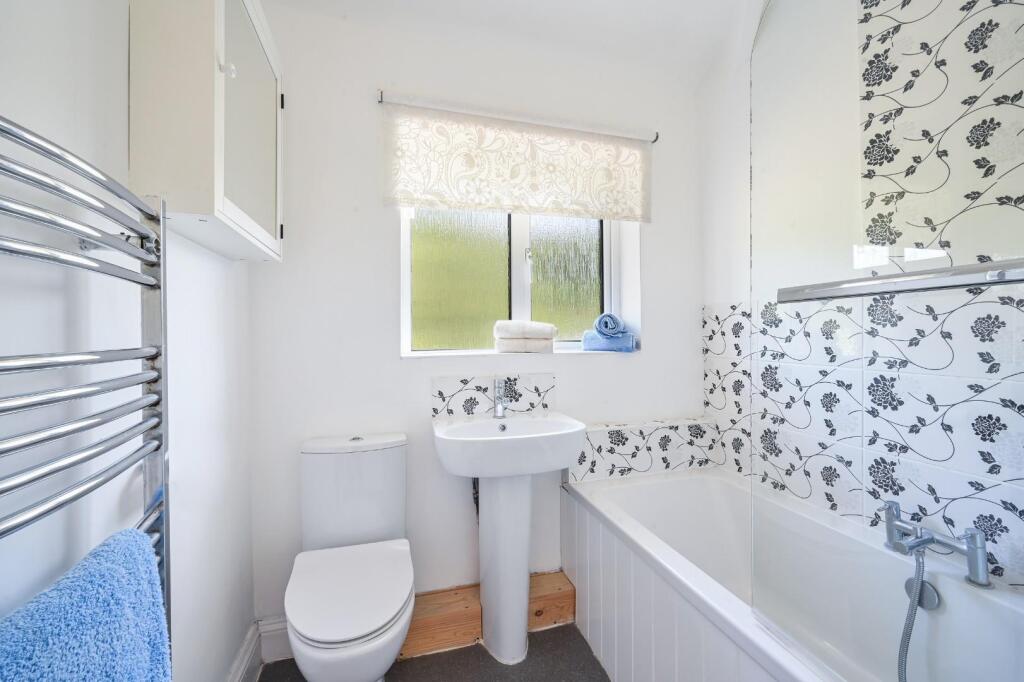 CHIPSTEAD LANE,  (5).jpg