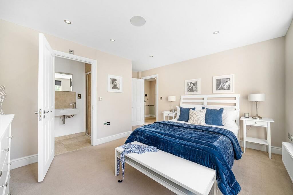 Principal Bedroom.jpg