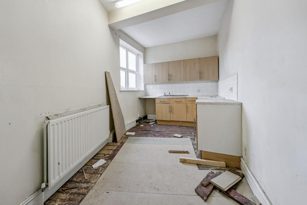 90 &amp; 90A Rawling Road, Gateshead, Tyne and Wear NE8 4QR