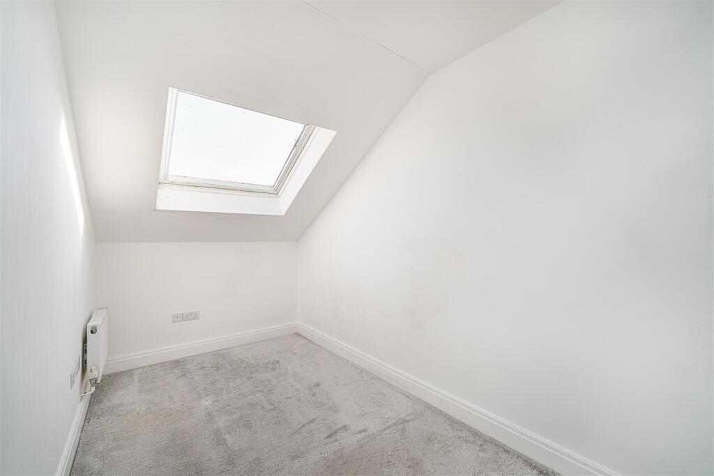 7 Kendal House-1.JPG