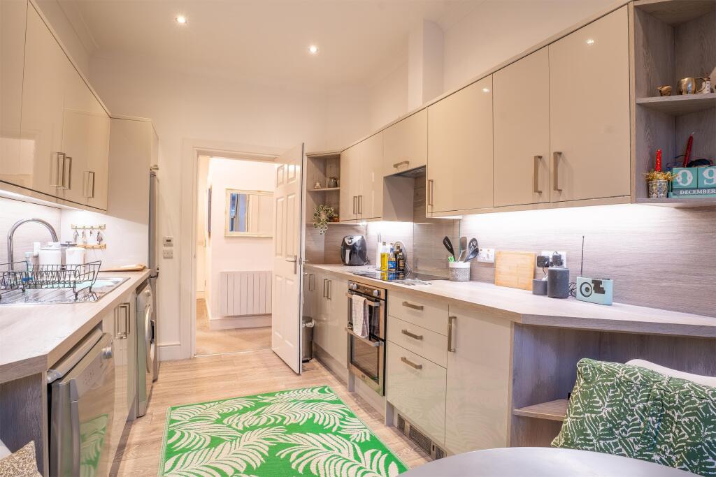 10A Stanlane Place, Largs, KA30 8DA