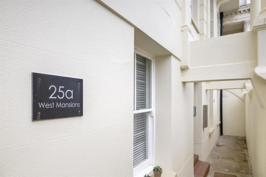 Heene Terrace, West Mansions 25a-017.JPG