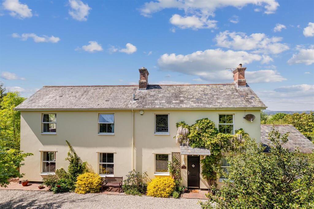 A08 - 14 Whitehill Road Newton Abbot - 250508.jpg