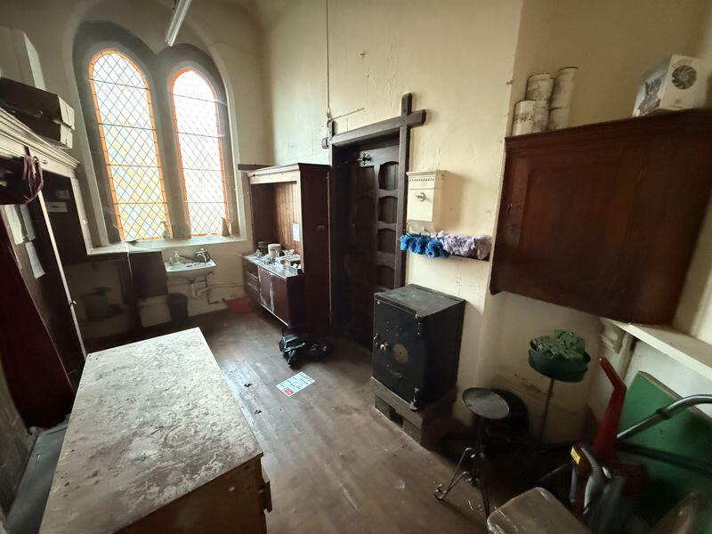 Photo 8