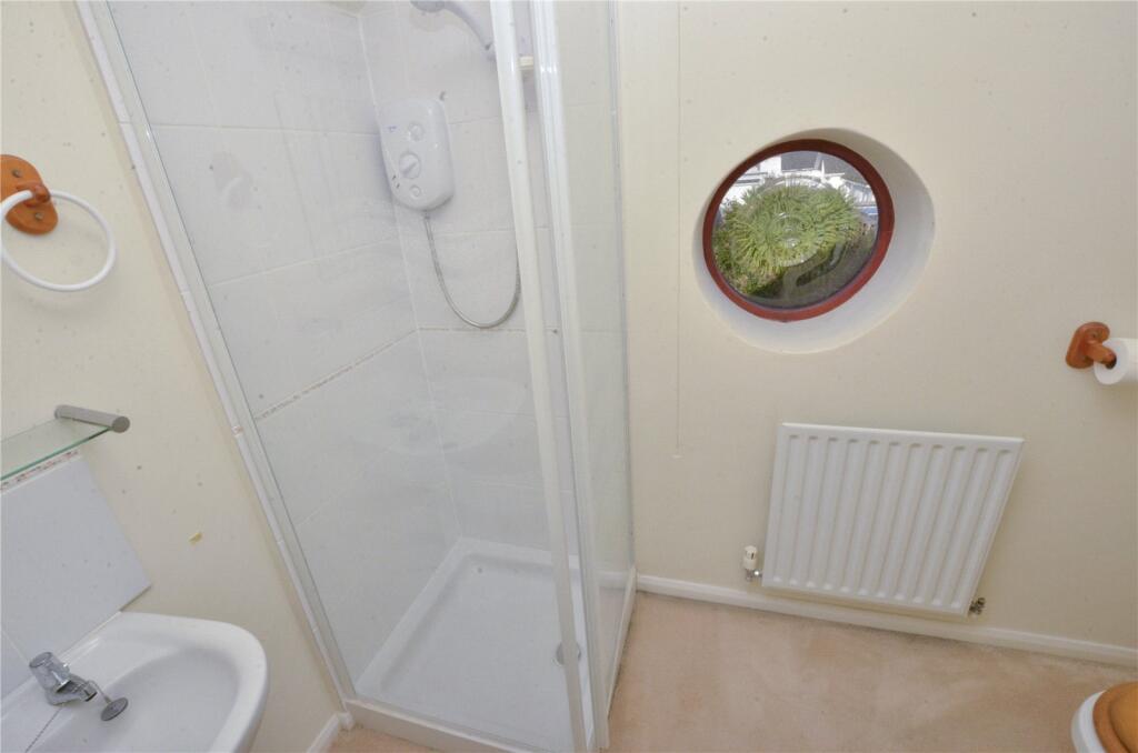 FF Shower Room