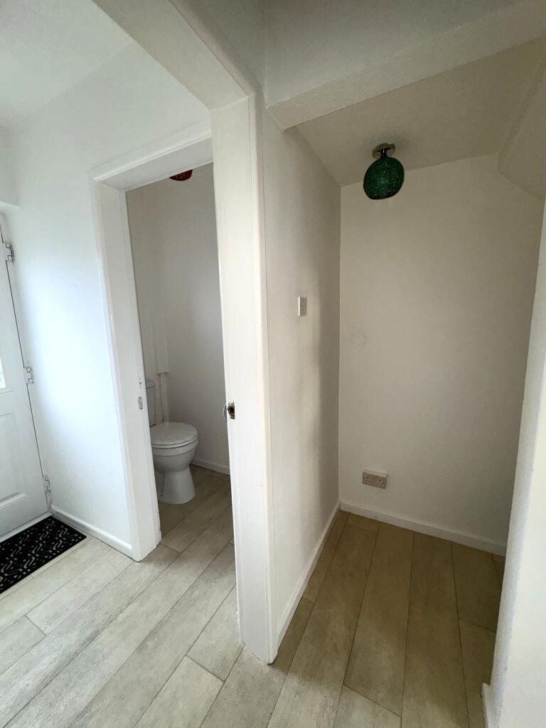 downstairs wc