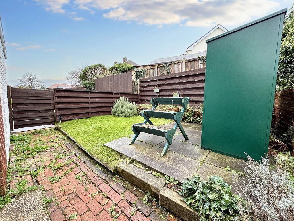 Liverpool Road South, Burscough, L40