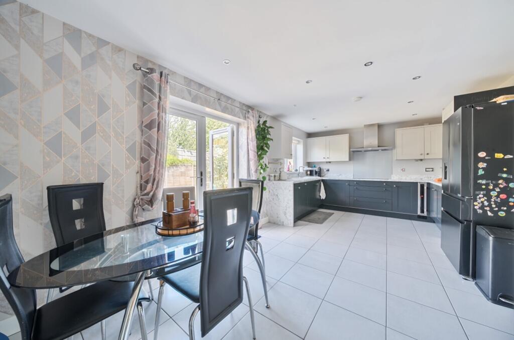 1329868-7-68968050d549d