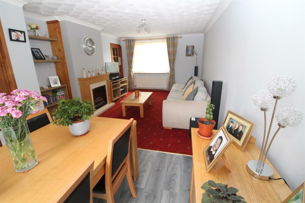 Sitting/Dining Room