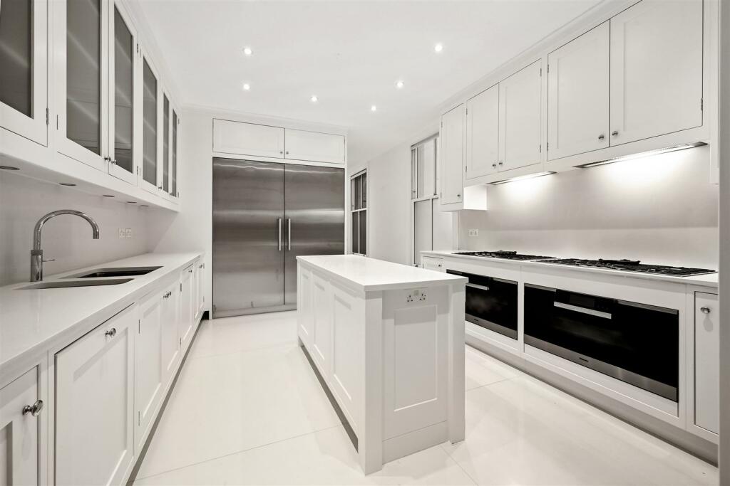 Flat FGH, 54 56 Cadogan Square (11).jpg