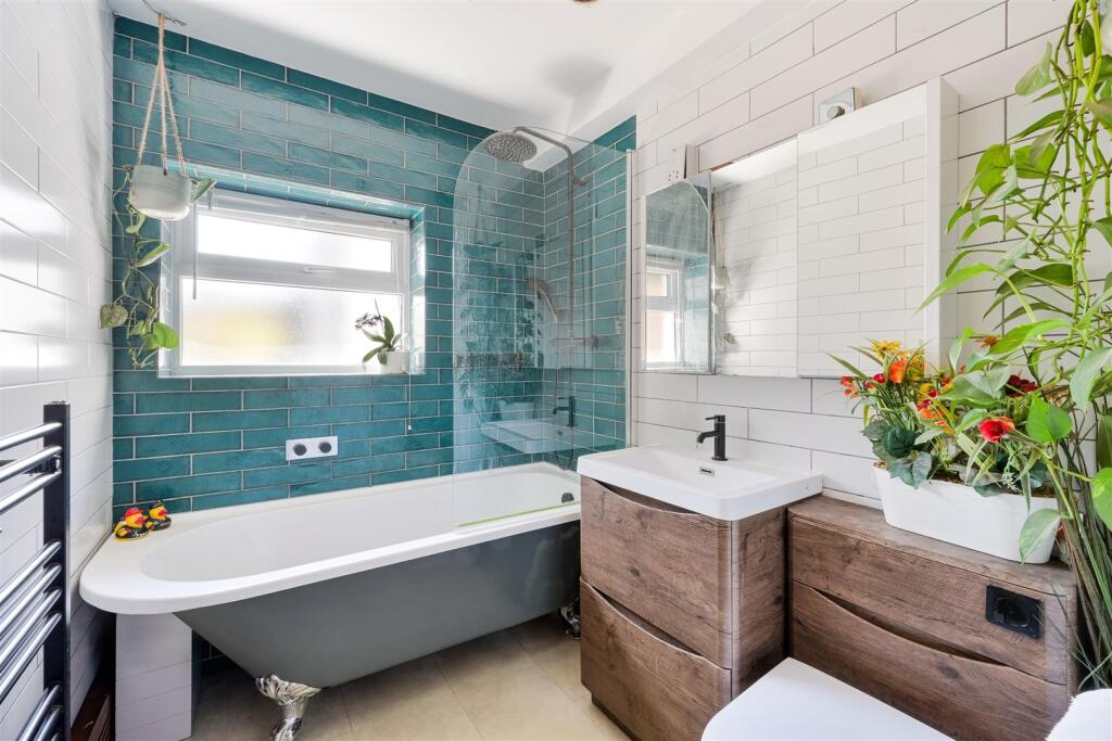 BRAMBLE WALK (6).jpg