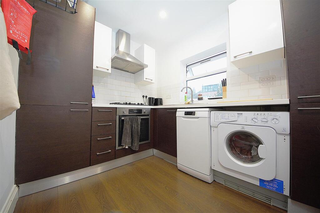 Kitchen 1.jpg
