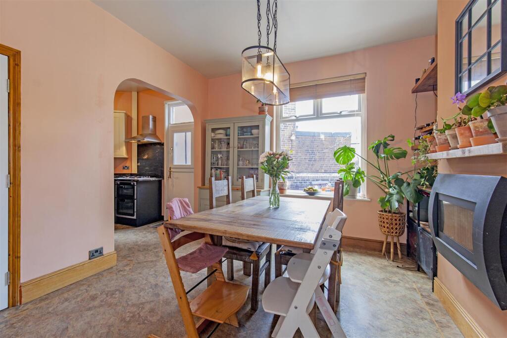 Dining Room-1.jpg