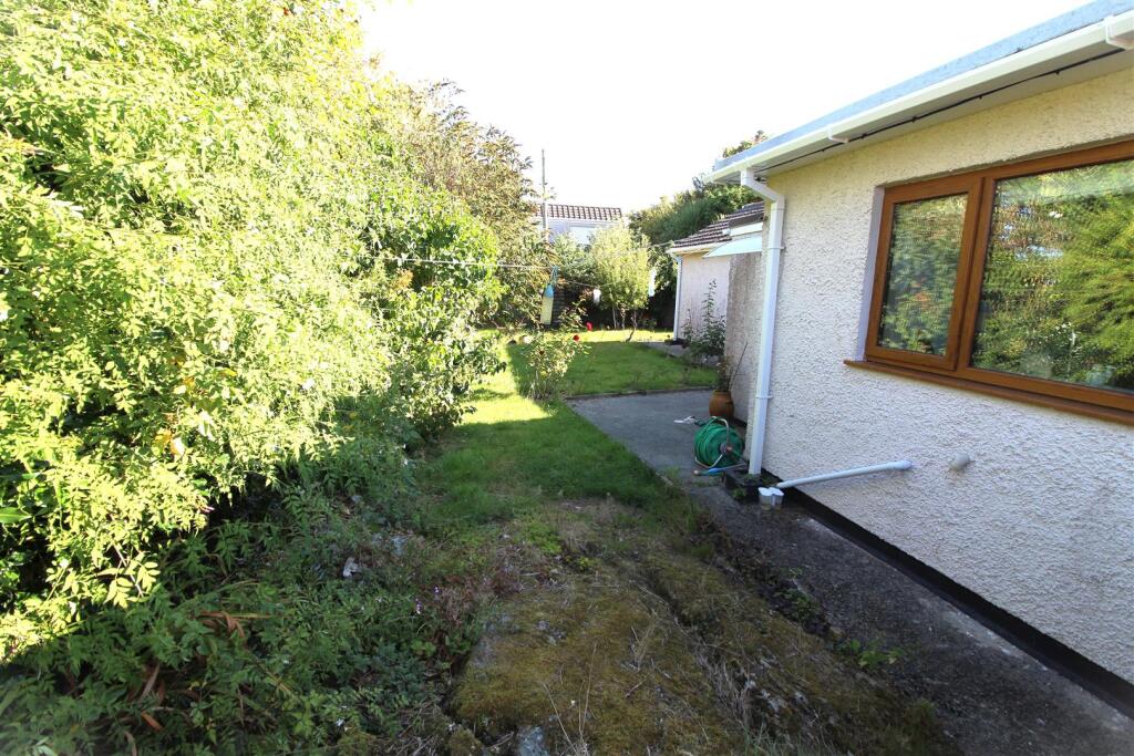 Side garden.JPG