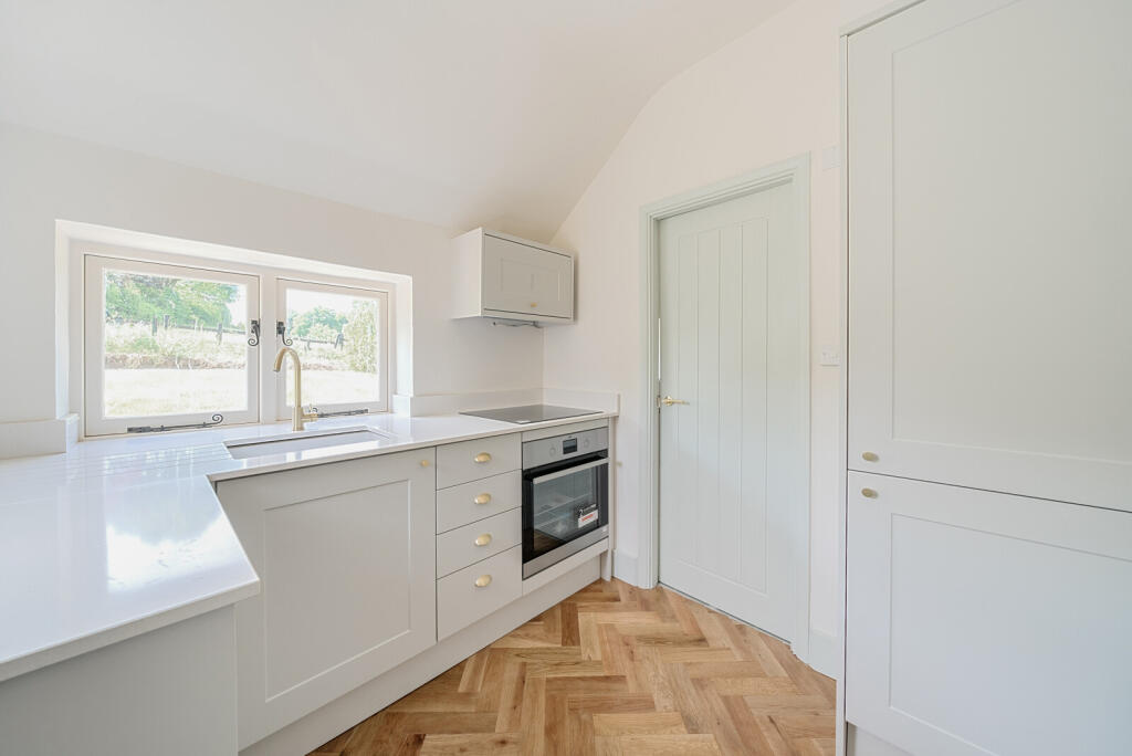 1296528-9-682c6fd...