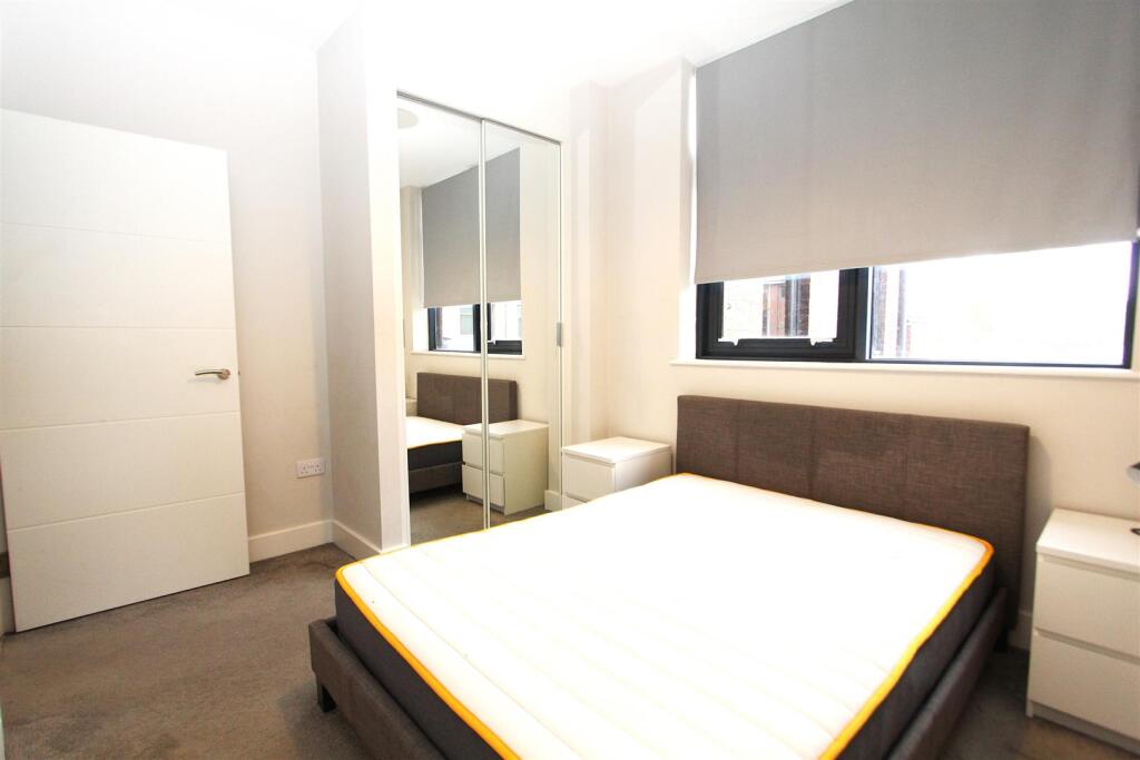 Bedroom 2.JPG