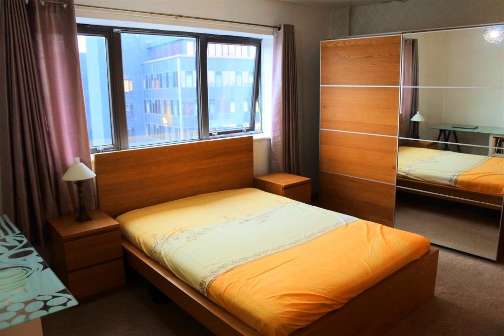 Master Bedroom 1.JPG