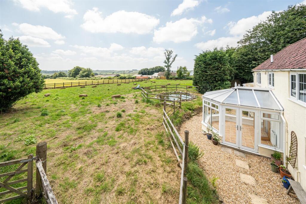 Conservatory &amp; Garden