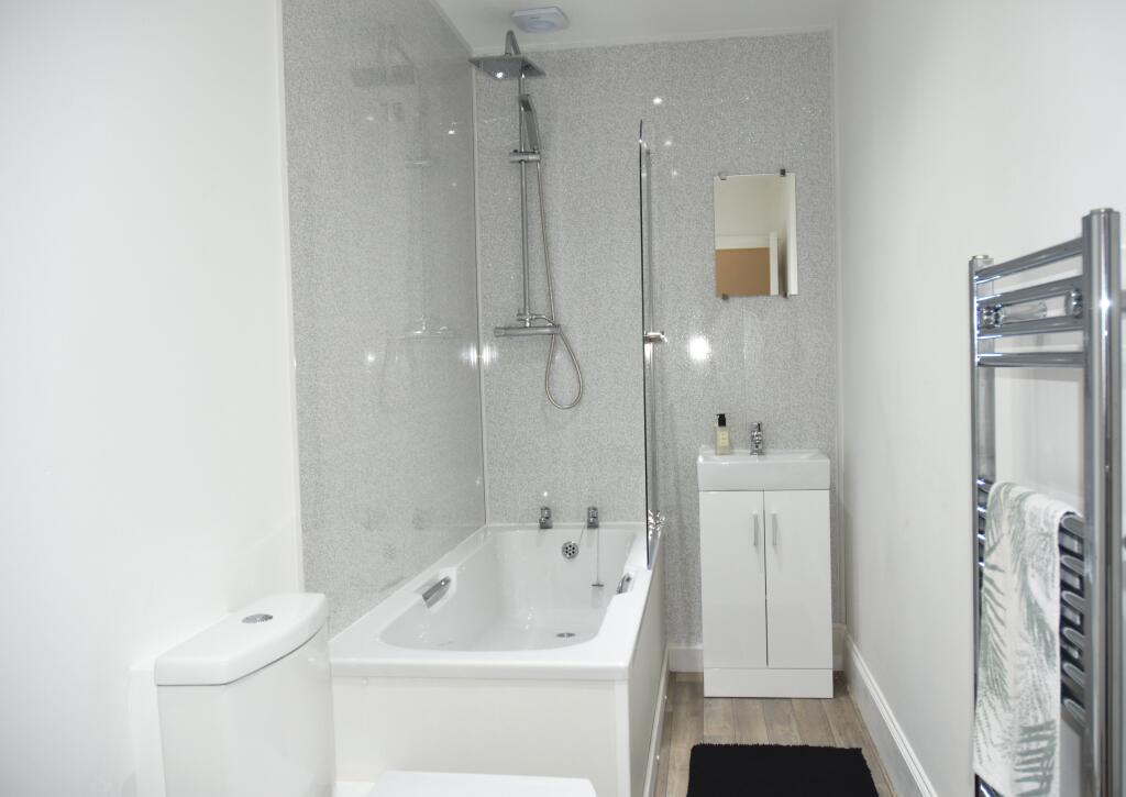Downstairs Bathroom 