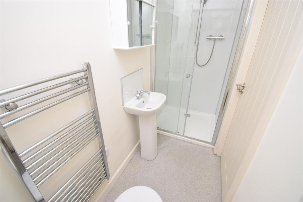 EN-SUITE SHOWER ROOM EDIT.jpg