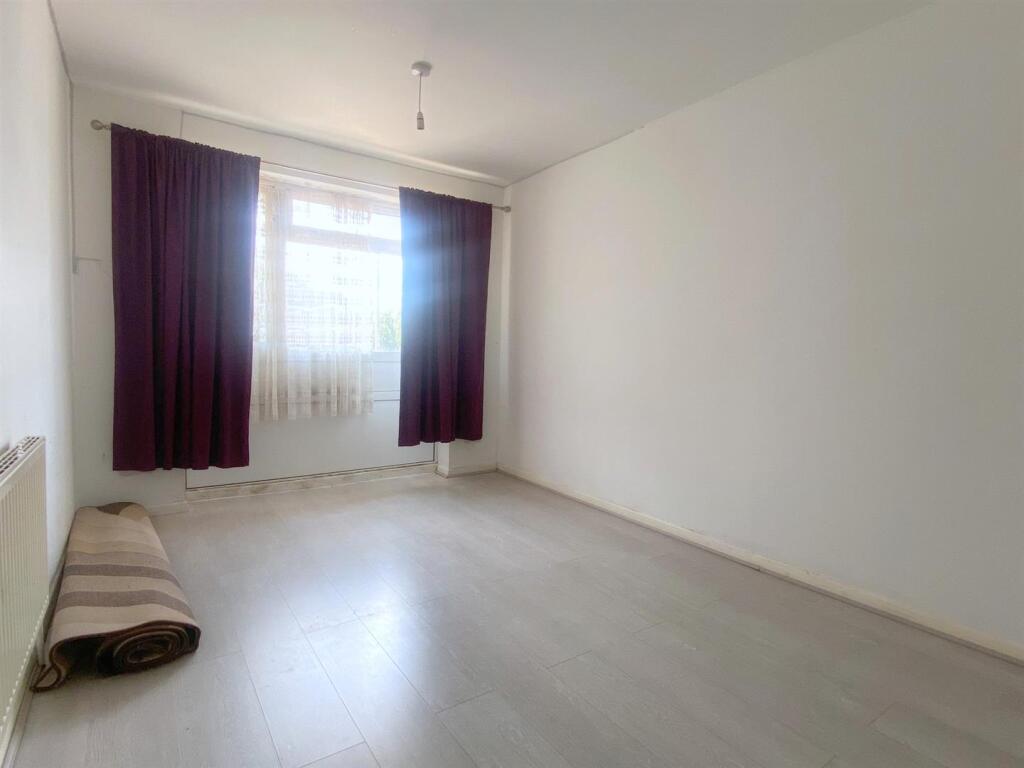 Bedroom1.jpg