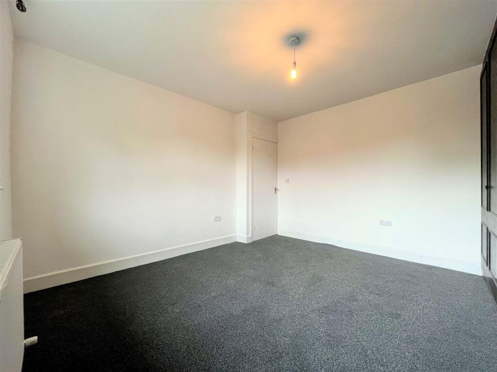 Bedroom Aspect 3