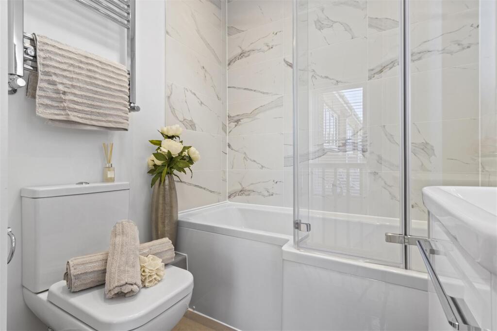 Main Bathroom