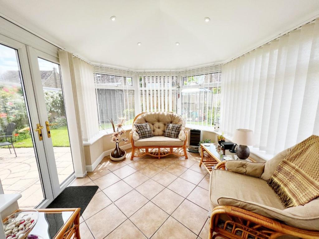 Garden Room pic 1.jpg