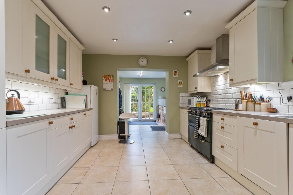 Kitchen/Utility Room