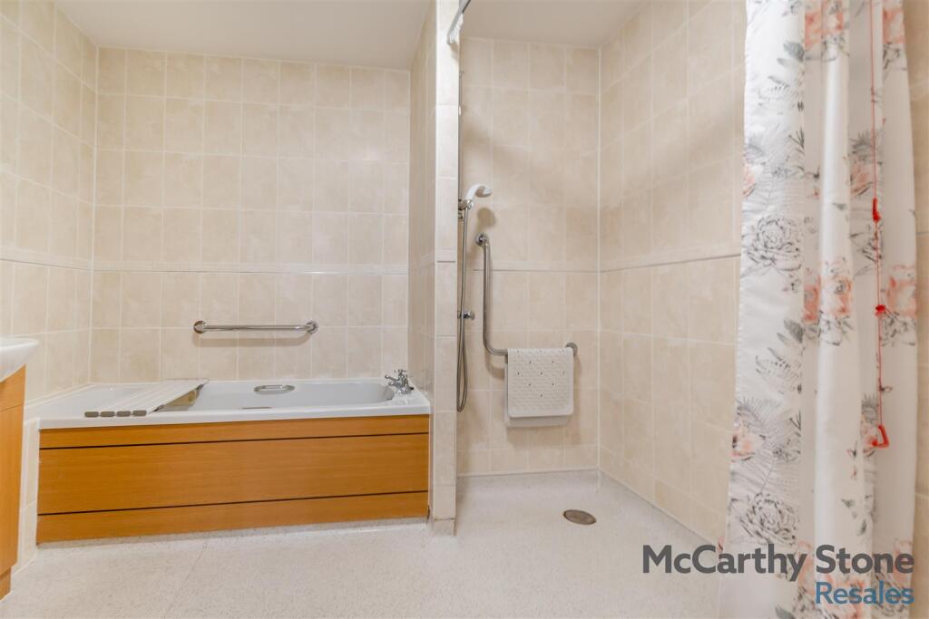 8666627-interior03.jpg